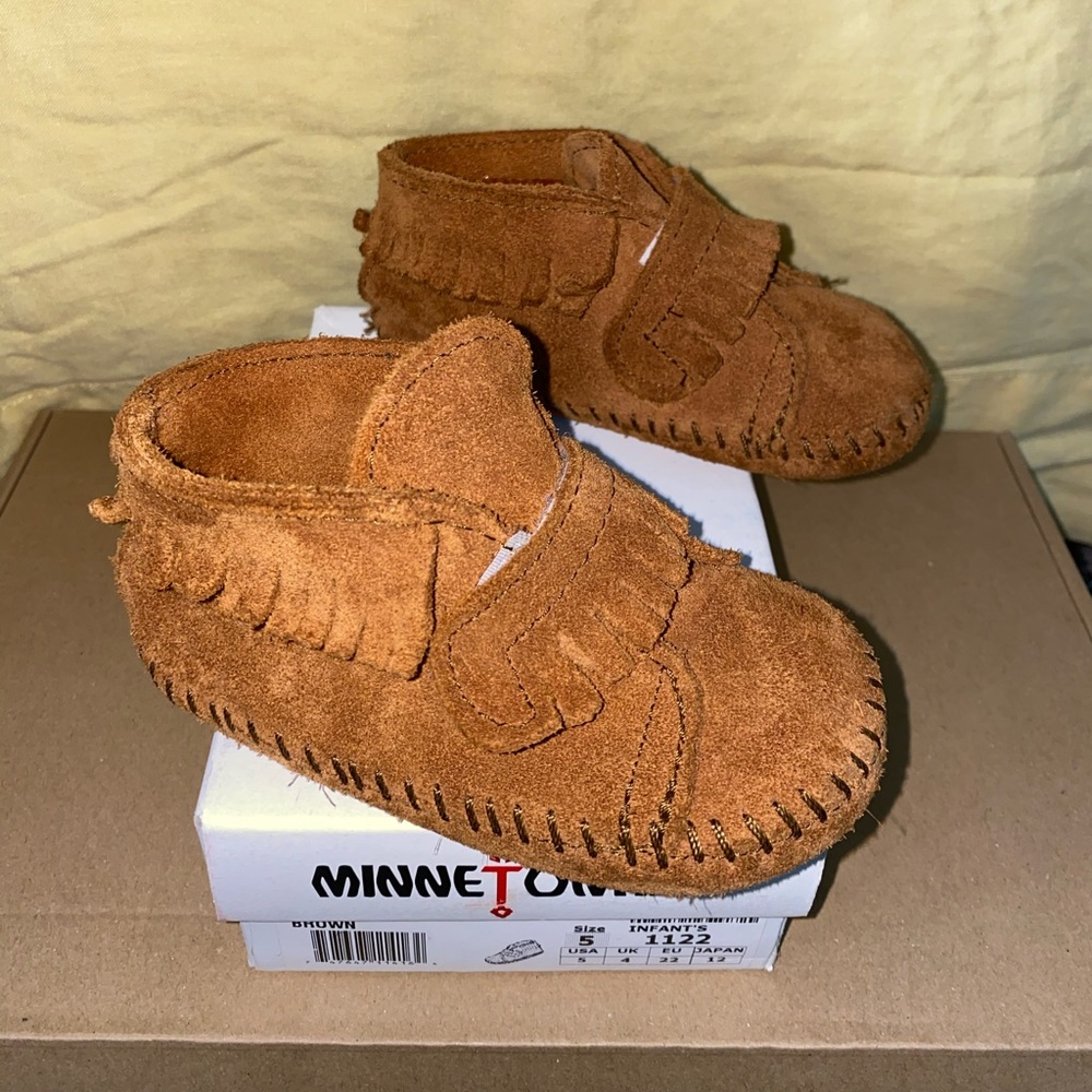 Minnetonka front strap bootie kids